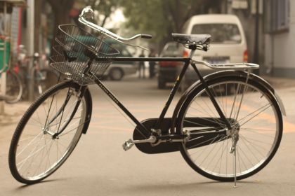看图识字，那个英语词汇是对的？ Ship,Sports Car,Subway,Bicycle