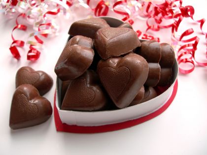 看图识字，那个英语词汇是对的？ New Year's Day,Easter Egg,Christmas,Chocolate