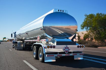 看图识字，那个英语词汇是对的？ Sports Car,Ship,Race Car,Tanker